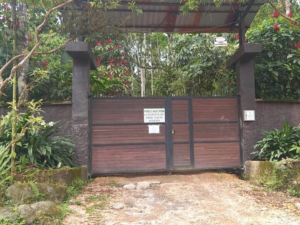 Cantalarana Lodge Mindo Exterior photo